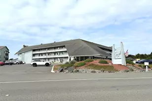 651 Ocean Shores Blvd NW, Ocean Shores, WA 98569 - Photo 1