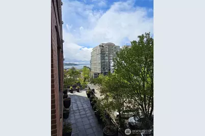 2721 1st Avenue #204, Seattle, WA 98121 - Photo 9