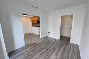 2721 1st Ave, Seattle, WA 98121 - Photo 3