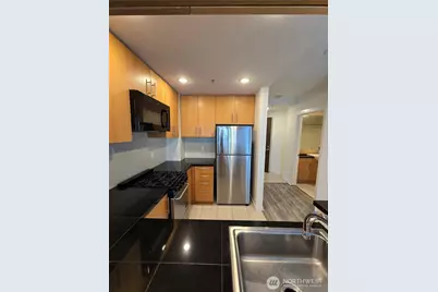 2721 1st Avenue #204, Seattle, WA 98121 - Photo 15