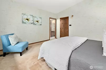 1909 89th Place NE, Clyde Hill, WA 98004 - Photo 19