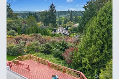 1909 89th Place NE, Clyde Hill, WA 98004 - Photo 3