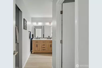 6242 71st Avenue Ct W, University Place, WA 98467 - Photo 17