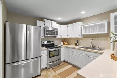 20012 NE 177th St, Woodinville, WA 98077 - Photo 9