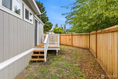 14322 Admiralty Way #31, Lynnwood, WA 98087 - Photo 21