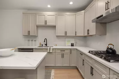 1102 Bellevue Way SE #2, Bellevue, WA 98004 - Photo 13
