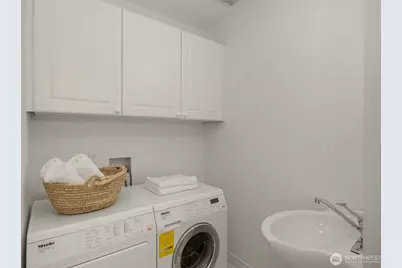 1102 Bellevue Way SE #2, Bellevue, WA 98004 - Photo 15