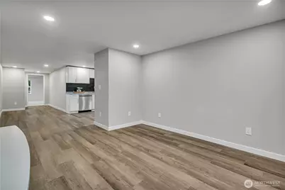 14322 Admiralty Way #27, Lynnwood, WA 98087 - Photo 5
