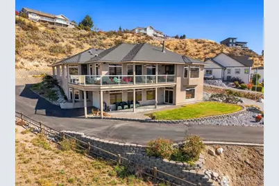 305 Orchard View Drive, Chelan, WA 98816 - Photo 3