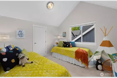 221 1st Place NE, Issaquah, WA 98027 - Photo 17