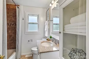 8800 Ravenna Ave NE, Seattle, WA 98115 - Photo 13