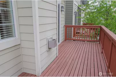 24036 39th Lane SE, Bothell, WA 98021 - Photo 33