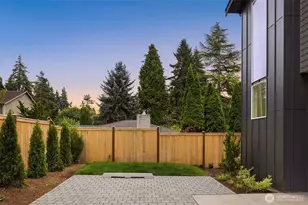 8409 NE 137th St, Kirkland, WA 98034 - Photo 35