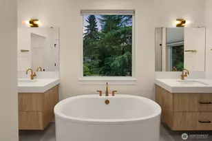 8409 NE 137th St, Kirkland, WA 98034 - Photo 23