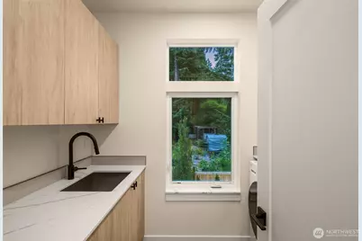 8409 NE 137th Street, Kirkland, WA 98034 - Photo 29
