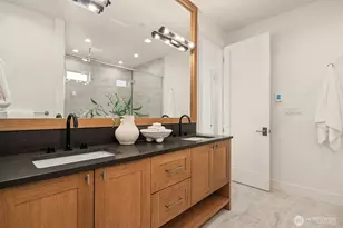 12523 NE 94th St, Kirkland, WA 98033 - Photo 19