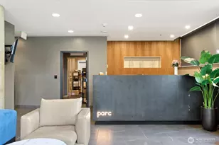 76 Cedar St, Seattle, WA 98121 - Photo 3
