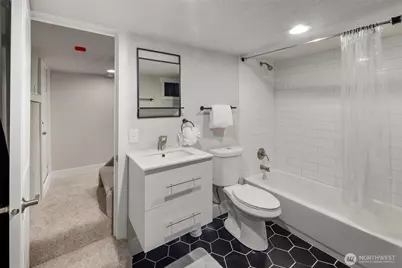9338 39th Avenue S, Seattle, WA 98118 - Photo 27