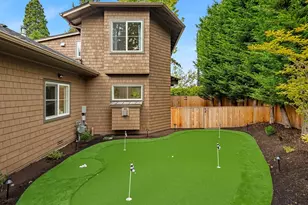 701 20th Ave W, Kirkland, WA 98033 - Photo 33