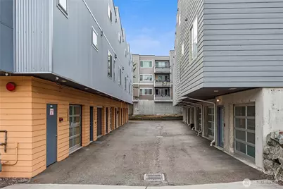 2377 Harbor Avenue SW, Seattle, WA 98126 - Photo 3