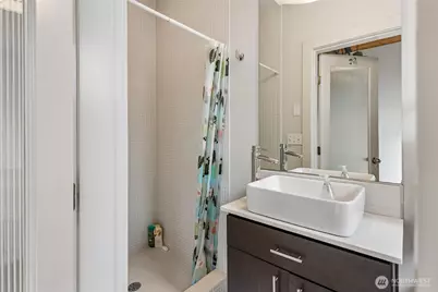 2377 Harbor Avenue SW, Seattle, WA 98126 - Photo 11