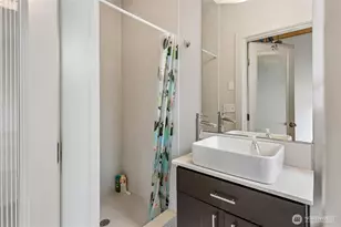 2377 Harbor Ave SW, Seattle, WA 98126 - Photo 11