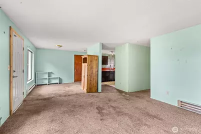 1222 Crescent, Raymond, WA 98577 - Photo 5