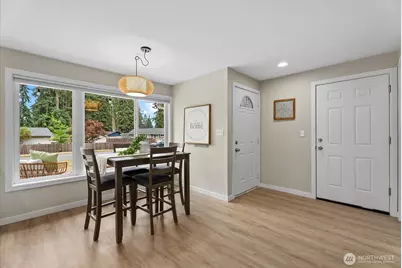 23007 63rd Avenue W, Mountlake Terrace, WA 98043 - Photo 7