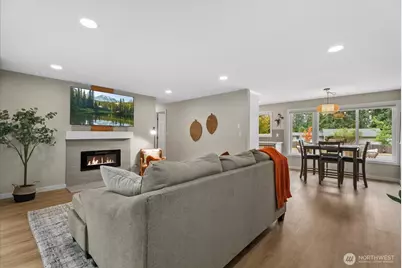 23007 63rd Avenue W, Mountlake Terrace, WA 98043 - Photo 11