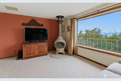 4440 Paradise Avenue W, University Place, WA 98466 - Photo 9