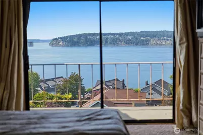 4440 Paradise Avenue W, University Place, WA 98466 - Photo 17