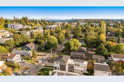 9251 Palatine Avenue N, Seattle, WA 98103 - Photo 3