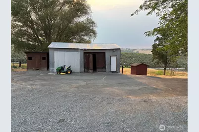 1701 Reservoir Loop Road, Selah, WA 98942 - Photo 9