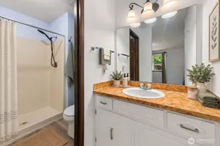 8209 E Davis Ln, Tacoma, WA 98404 - Photo 7