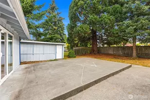 8209 E Davis Ln, Tacoma, WA 98404 - Photo 15
