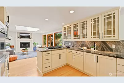 15510 NE 160th Street, Woodinville, WA 98072 - Photo 11
