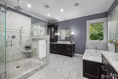 24733 SE Windsor Boulevard, Sammamish, WA 98074 - Photo 17