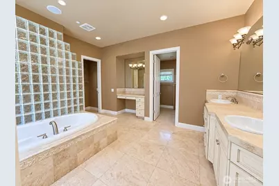 2618 100th Avenue NE, Bellevue, WA 98004 - Photo 19