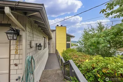 3556 NE 147th Street, Lake Forest Park, WA 98155 - Photo 3