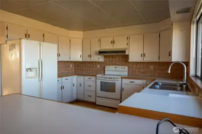 1713 E Fourth, Port Angeles, WA 98362 - Photo 3