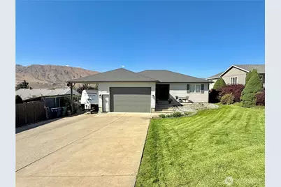 634 S Lincoln Place, East Wenatchee, WA 98802 - Photo 1