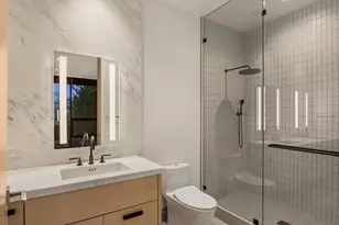 8 100th Ave NE, Bellevue, WA 98004 - Photo 21