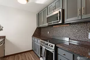 2021 N Laventure Rd, Mount Vernon, WA 98273 - Photo 9