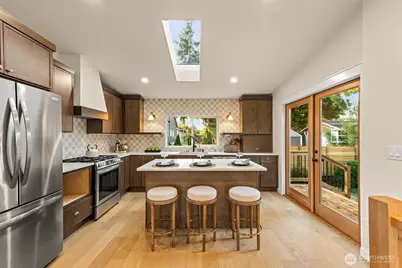 7707 6th Avenue NW, Seattle, WA 98117 - Photo 5
