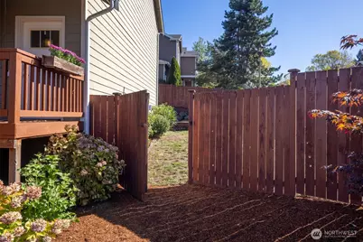 19601 Rosebud Place NE, Poulsbo, WA 98370 - Photo 33