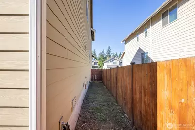 19601 Rosebud Place NE, Poulsbo, WA 98370 - Photo 37