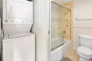 2201 3rd Ave, Seattle, WA 98121 - Photo 17