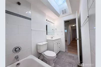 712 141st Street E, Tacoma, WA 98445 - Photo 15