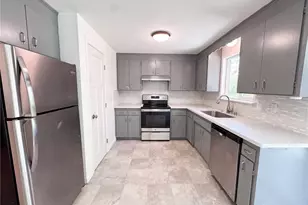712 141st St E, Tacoma, WA 98445 - Photo 7
