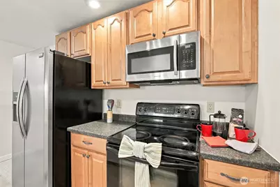 2152 N 112th Street N #409, Seattle, WA 98133 - Photo 5